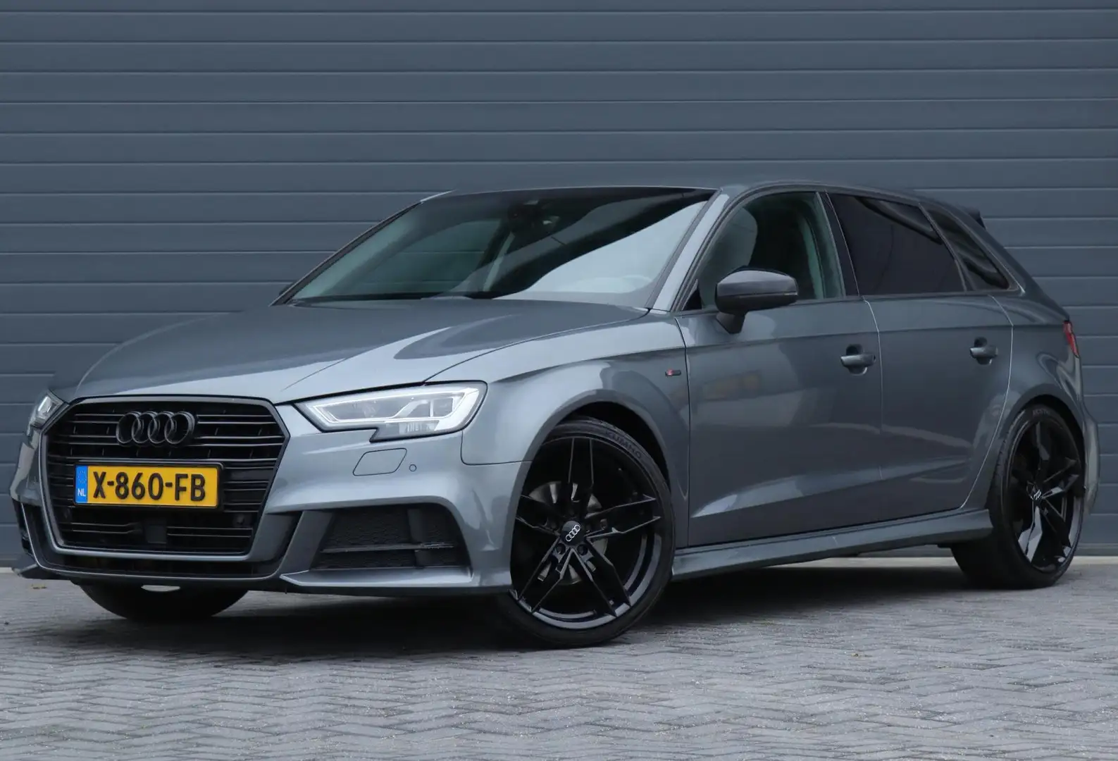 Audi A3 Sportback 2.0 TDI Design S-LINE / VIRTUAL / DSG / Gris - 1