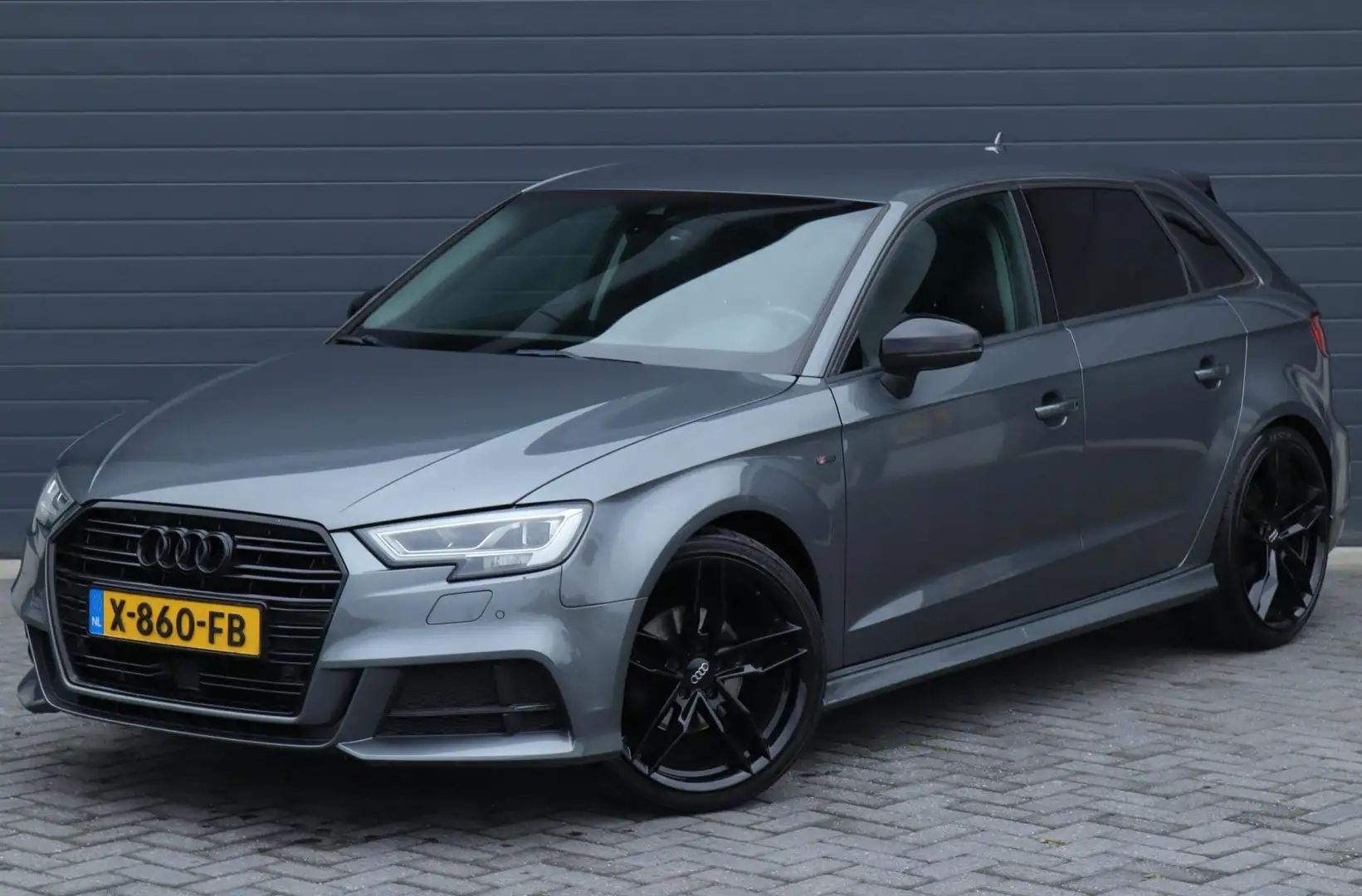 Audi A3 Sportback 2.0 TDI Design S-LINE / VIRTUAL / DSG / Gris - 2