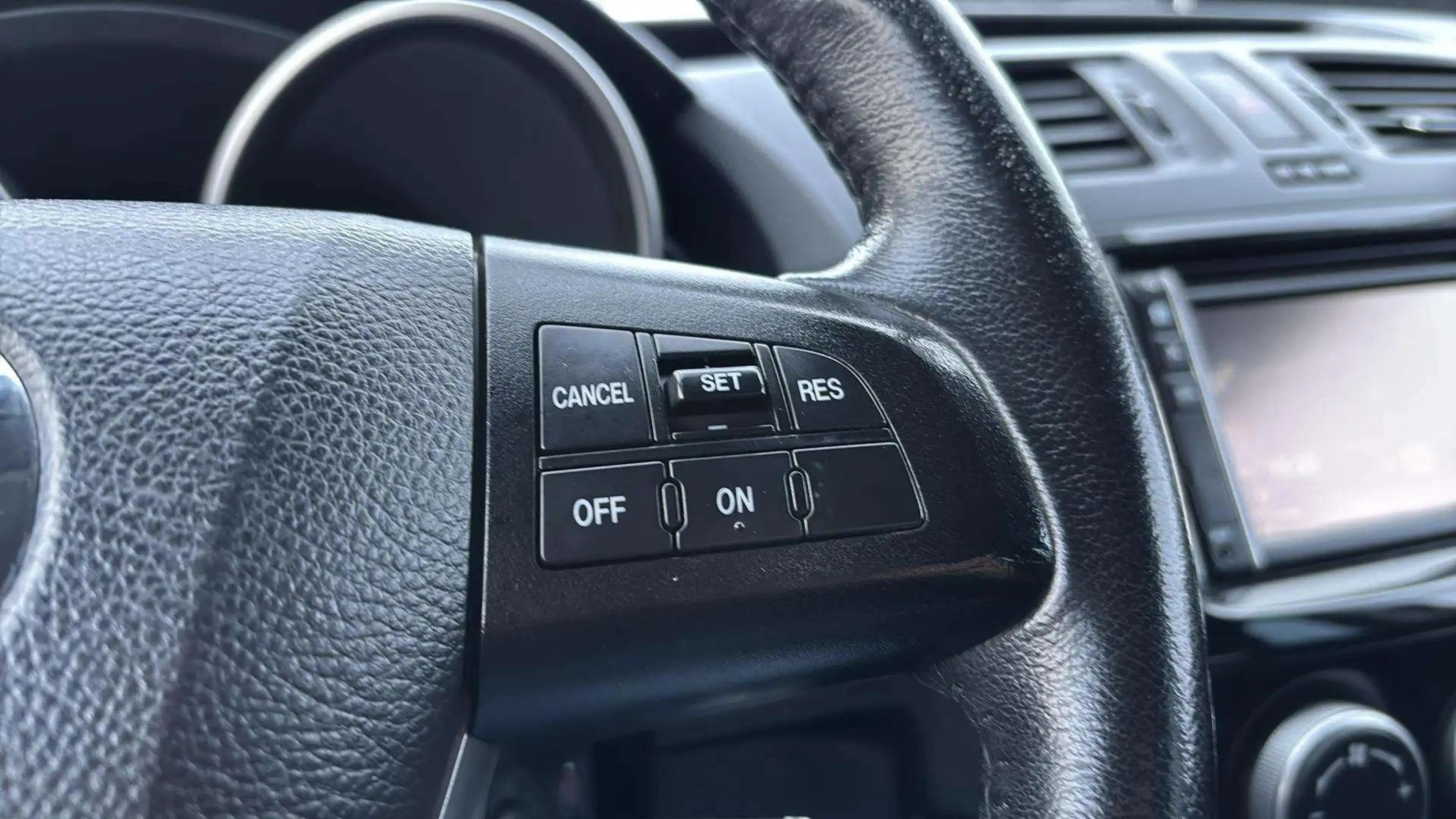 Mazda 5 Kenko*7.Sitze*2.Hand*Kamera*AHK*SHZ*Navi*HU/AU Neu — photo 13