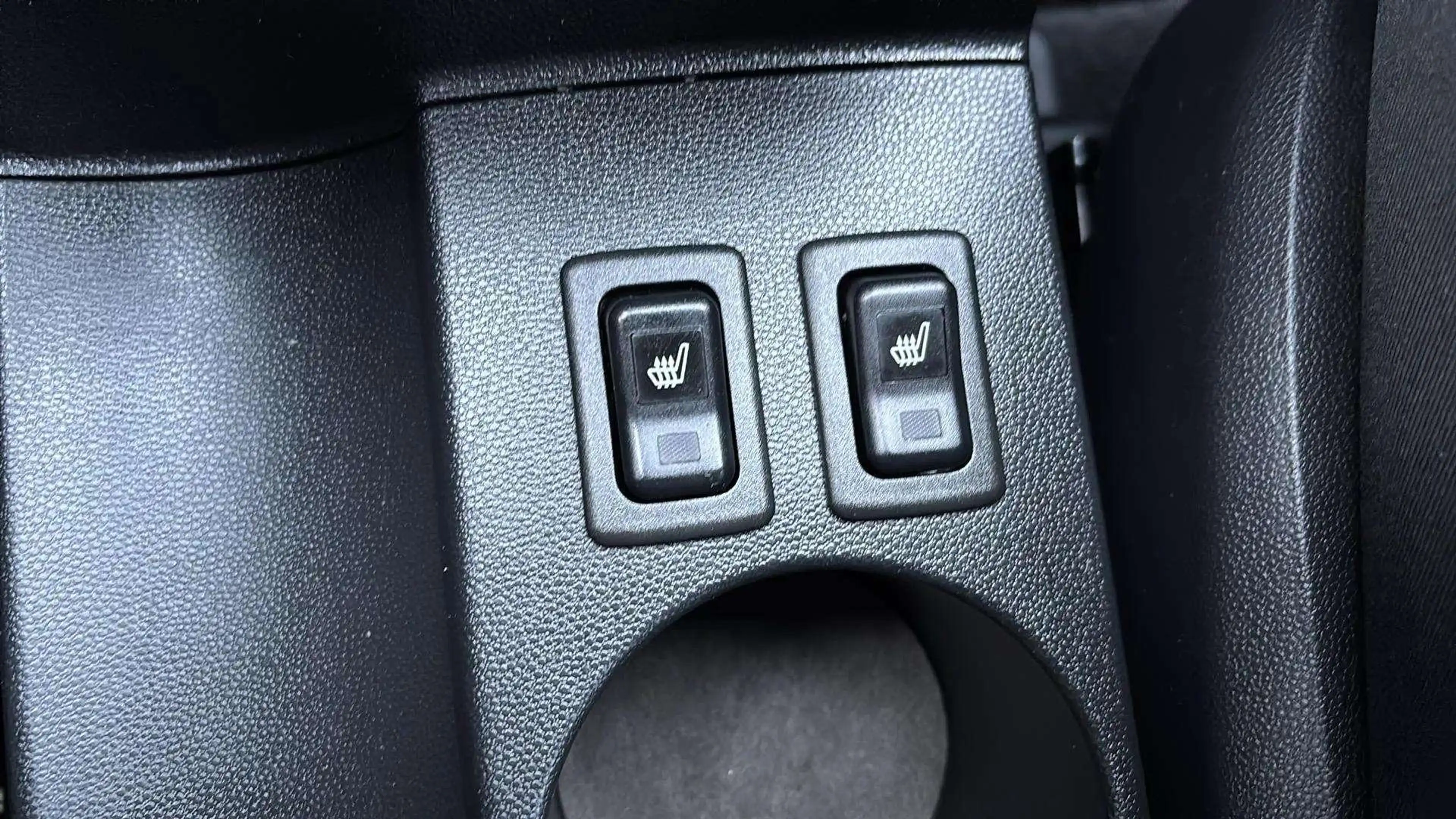 Mazda 5 Kenko*7.Sitze*2.Hand*Kamera*AHK*SHZ*Navi*HU/AU Neu — photo 14