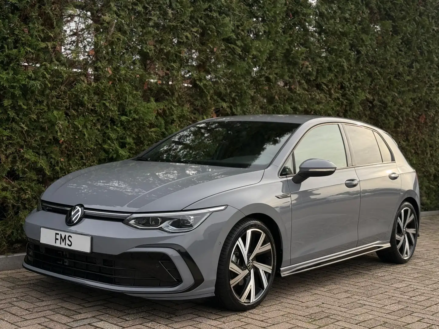 Volkswagen Golf 1.5 eTSI 3x R-Line CarPlay Camera Gris - 1