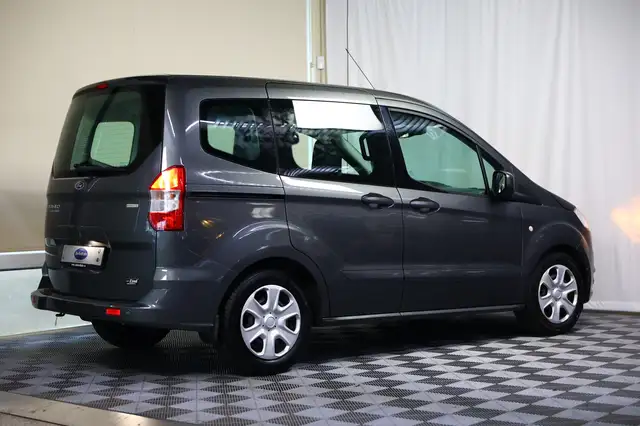 Ford Tourneo Courier view 7
