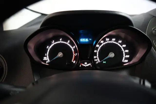Ford Tourneo Courier view 12