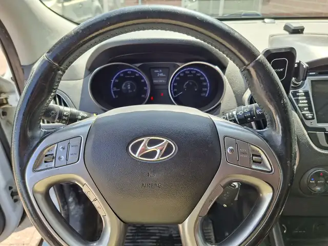 Hyundai Ix35 view 12