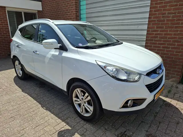Hyundai Ix35 view 2