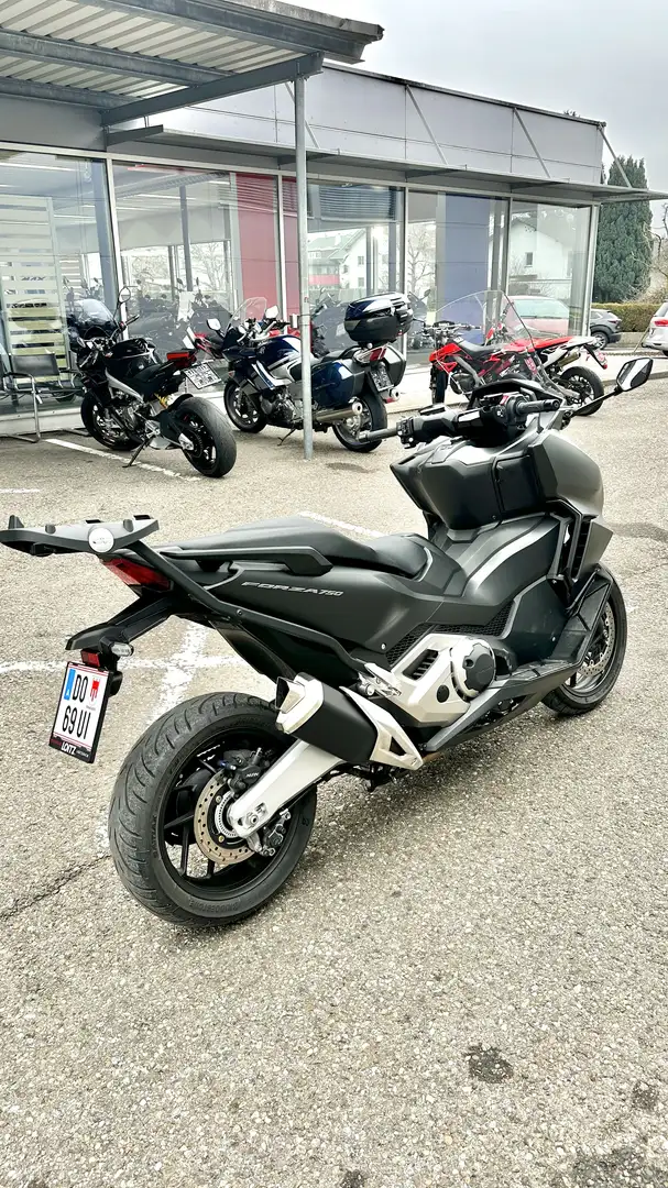 Honda Forza 750 mit Topcase und Garantie Schwarz - 2