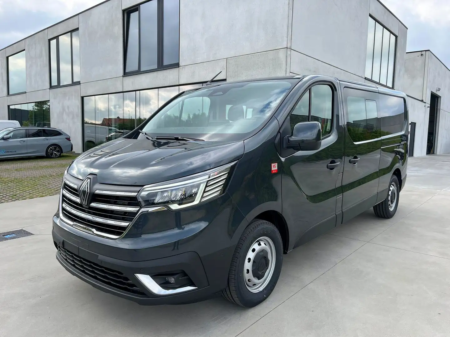 Renault Trafic NIEUW DC 6zit 2025 Automaat/LED/34600€+BTW Gris - 1