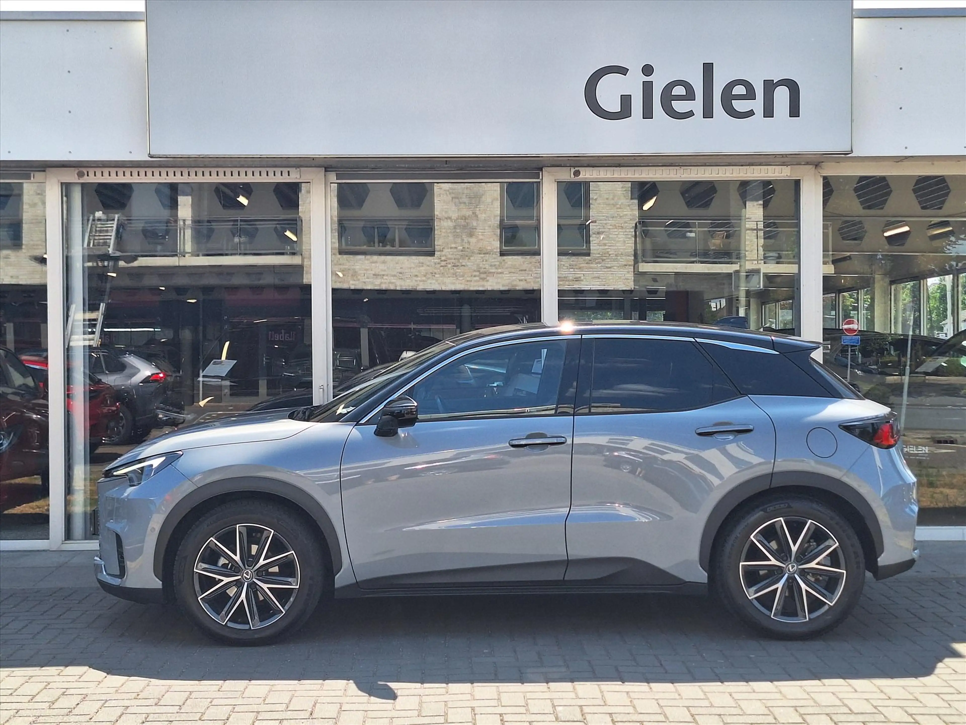 Lexus LBX 1.5 Hybrid AWD Cool Advanced pack | Alle opties, 4 — photo 3