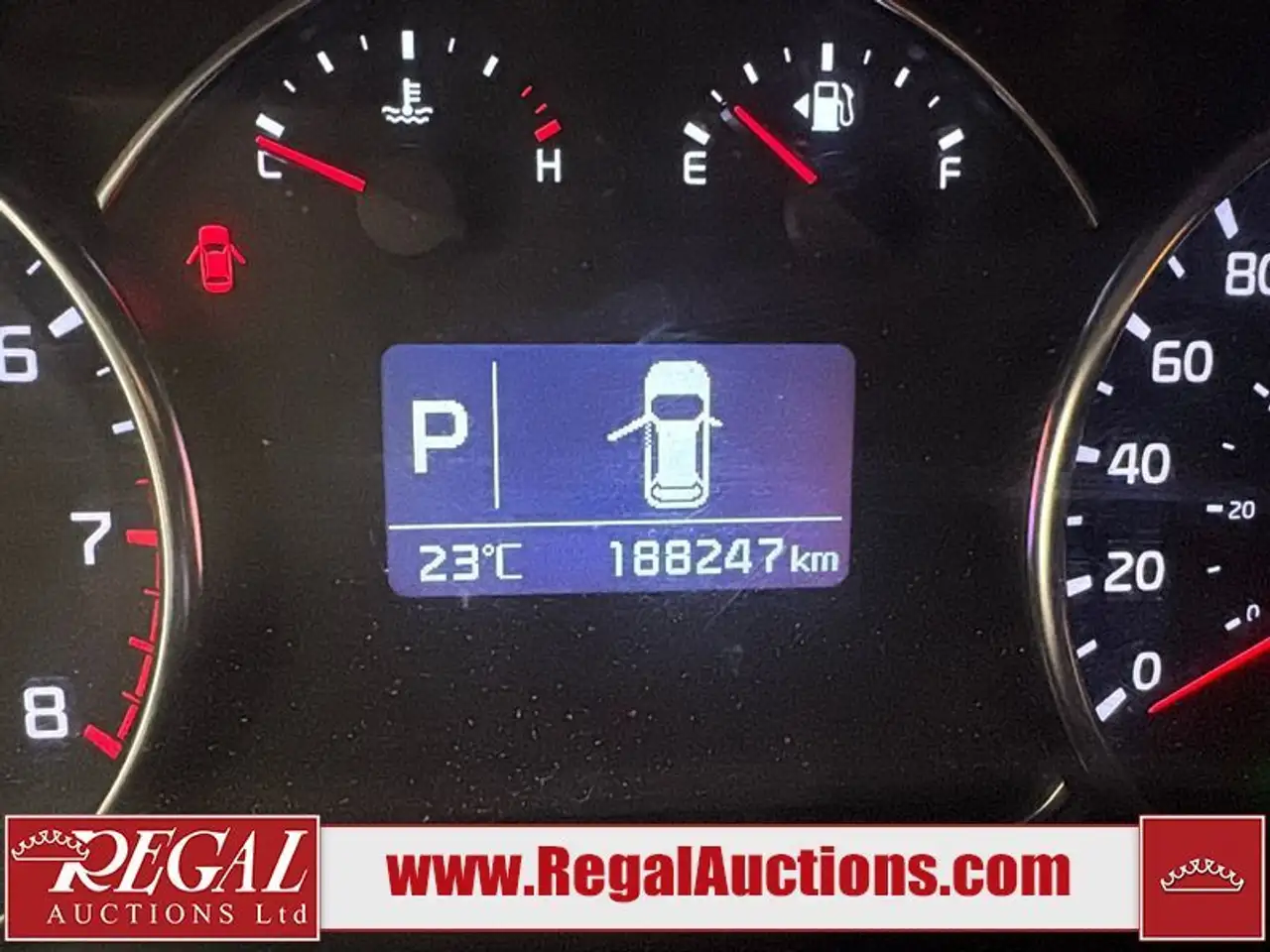 Kia Rondo снимка Kia Rondo