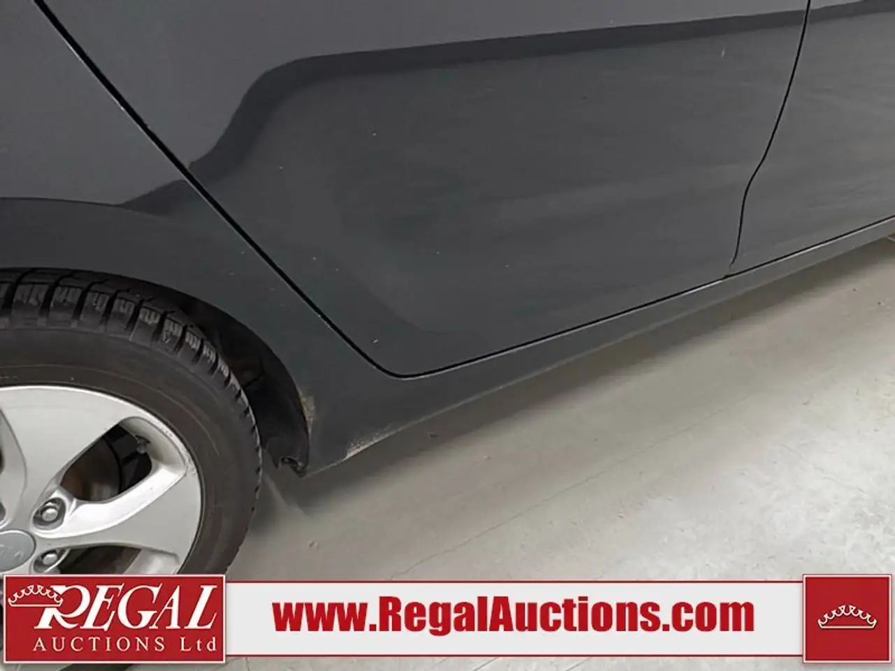 Kia Rondo снимка Kia Rondo