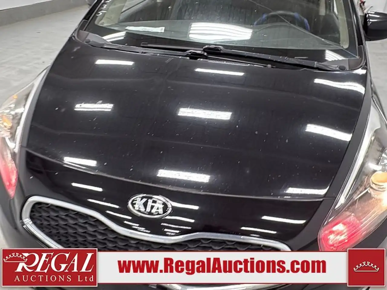 Kia Rondo снимка Kia Rondo