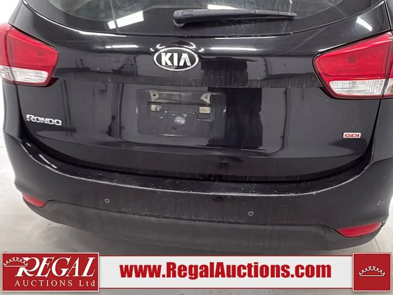 Kia Rondo снимка Kia Rondo