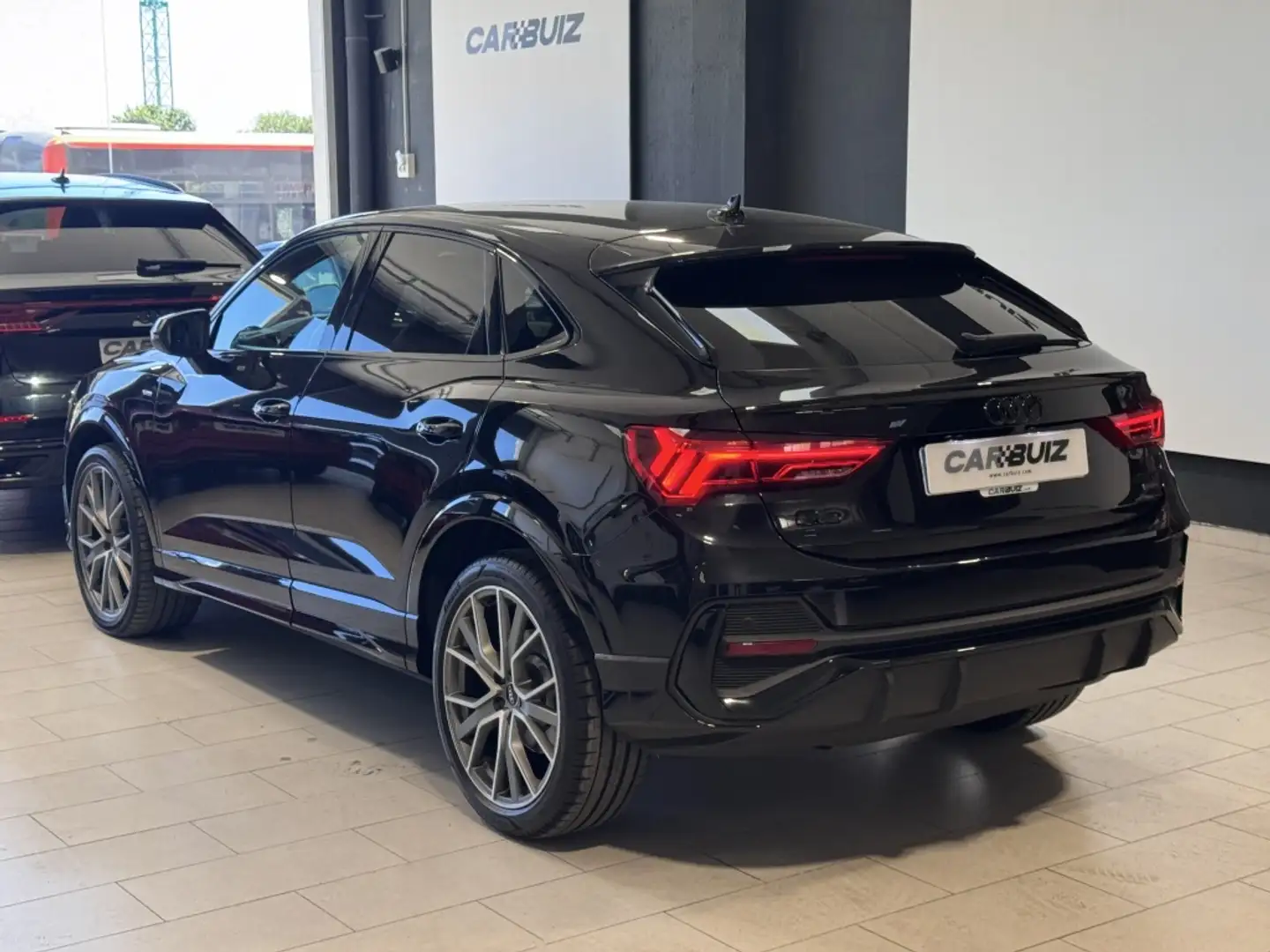 Audi Q3 Sportback 40 TDI Black line quattro S tronic 147kW Negro - 2