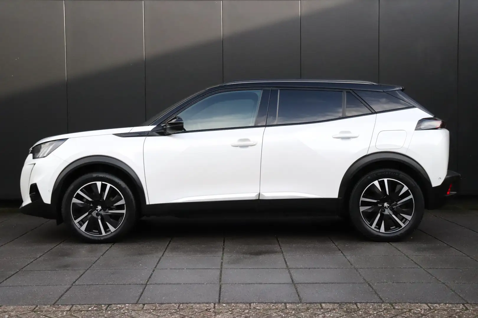 Peugeot e-2008 EV GT Pack 50 kWh | STOELVERW. | 360° CAMERA | CRU Wit - 2