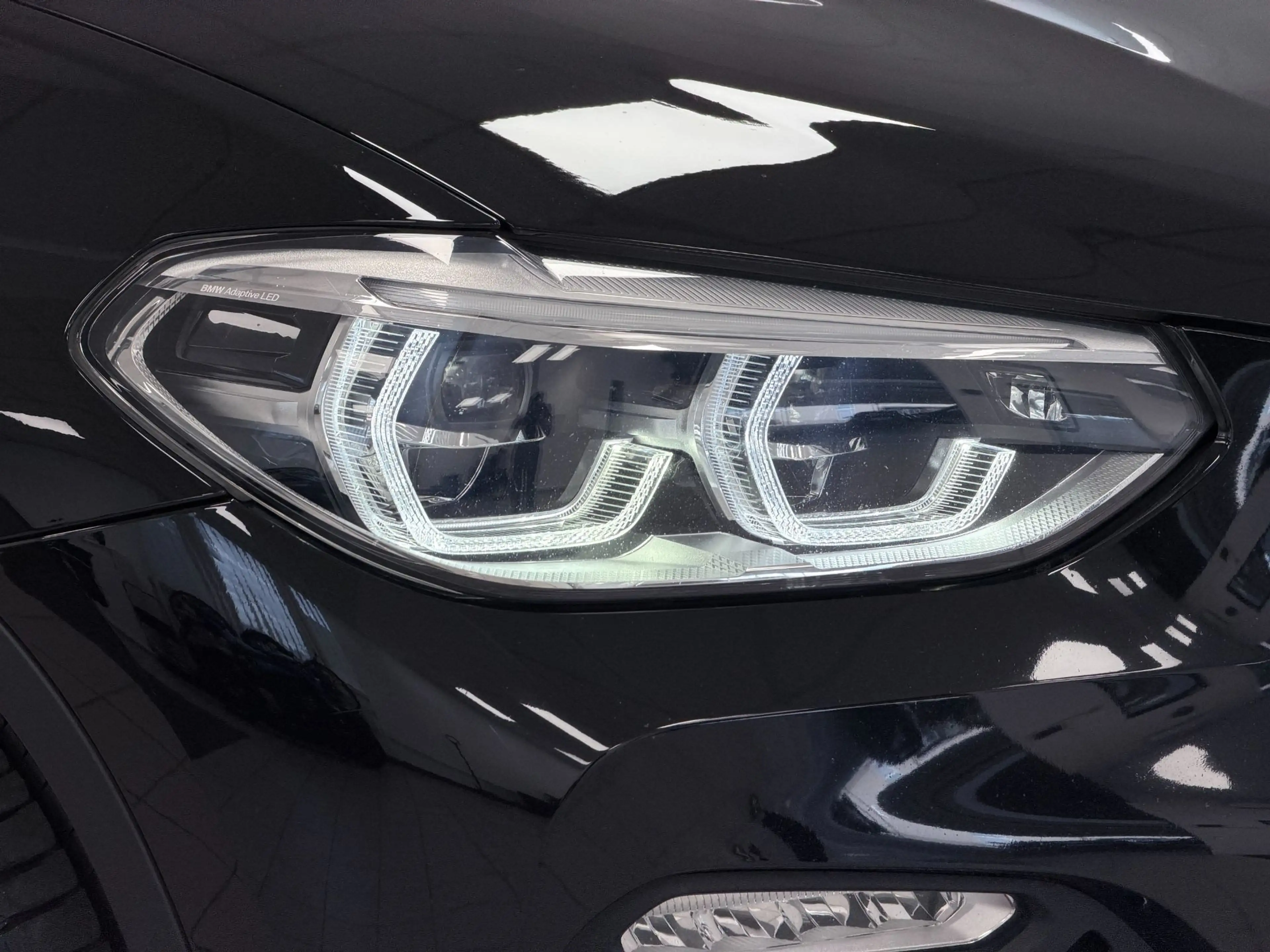 BMW X3 xDrive 20d Advantage Aut.//AHK//Head-Up//LED//Ges — photo 4