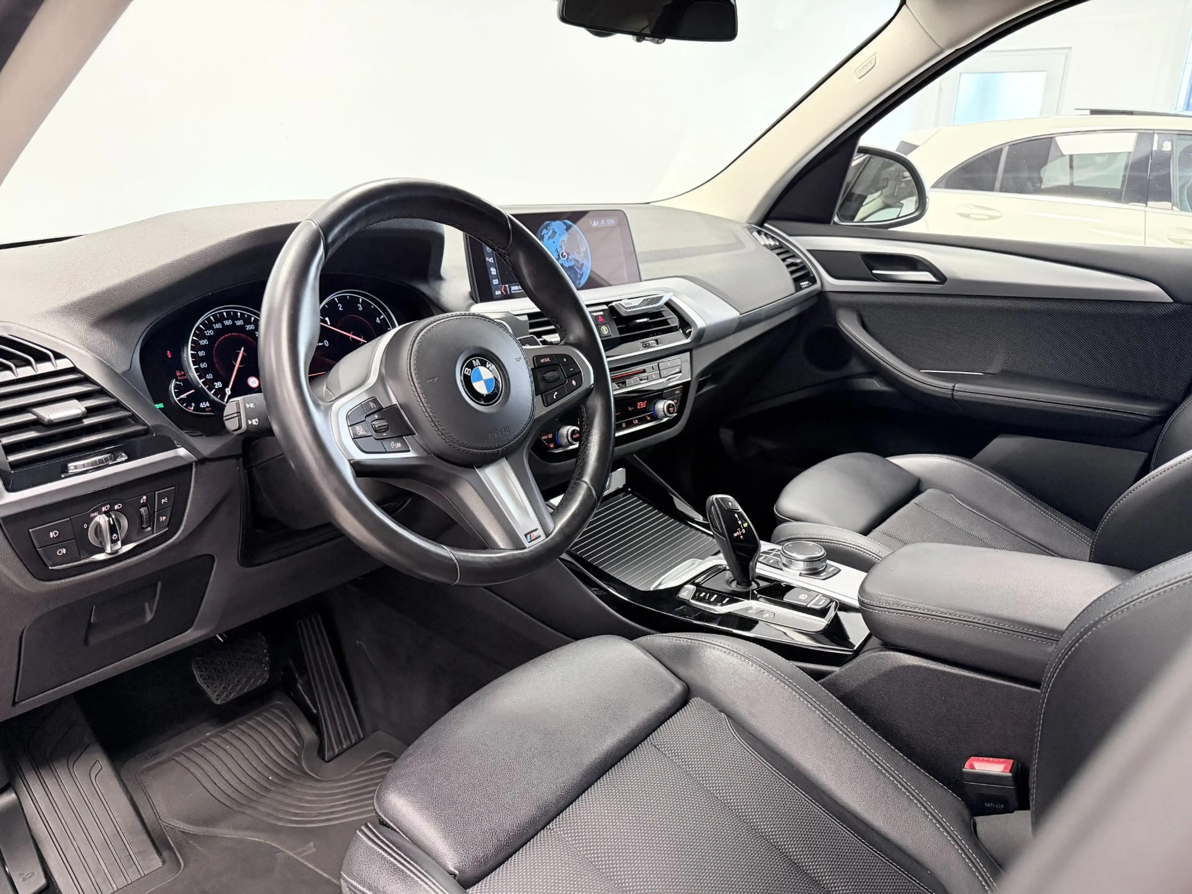 BMW X3 xDrive 20d Advantage Aut.//AHK//Head-Up//LED//Ges — photo 11