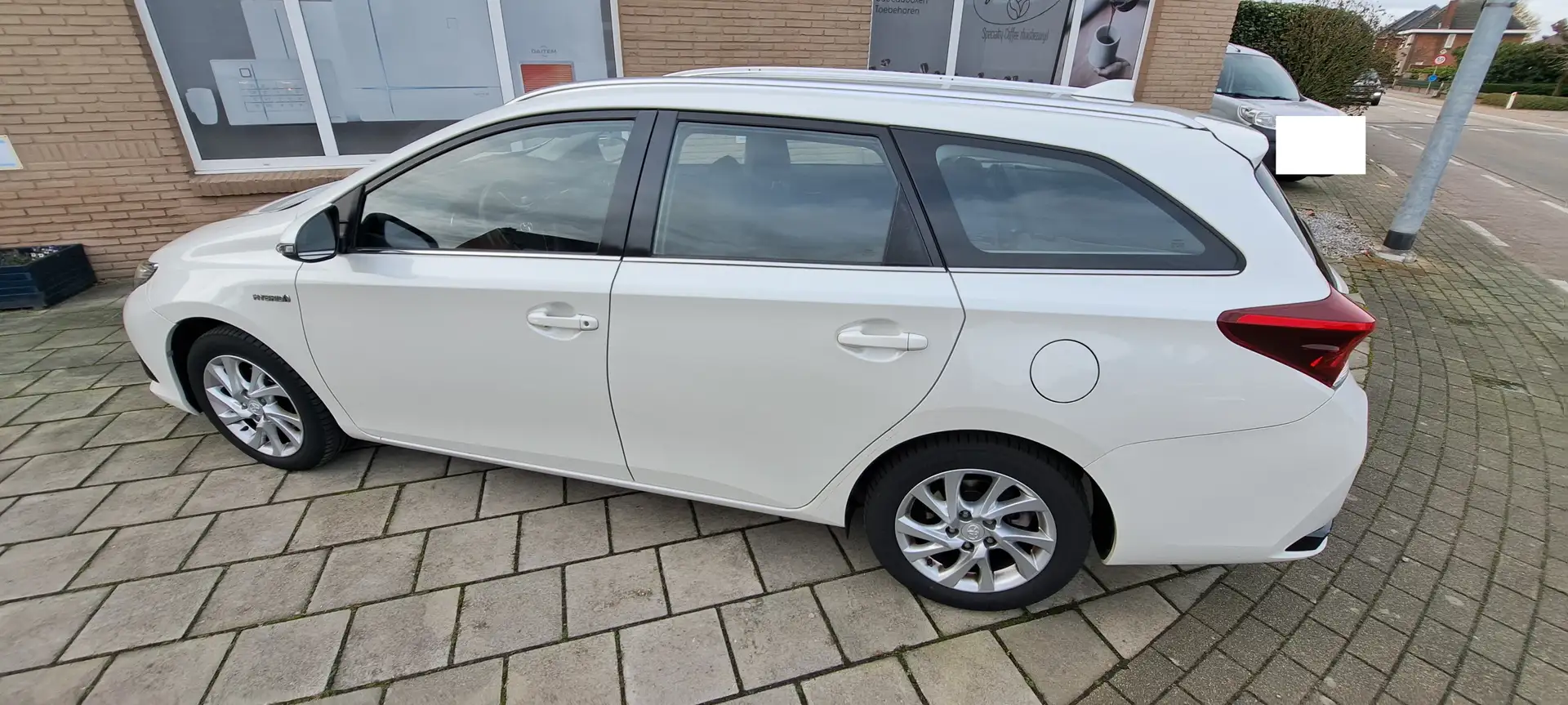 Toyota Auris Auris 1.8 VVT-i Hybrid Automatik Touring Sport Wit - 2