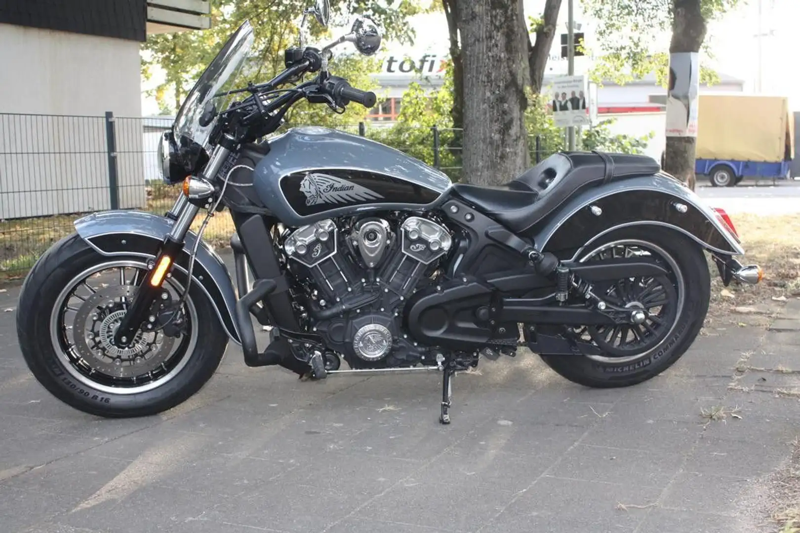 Indian Scout Grigio - 1