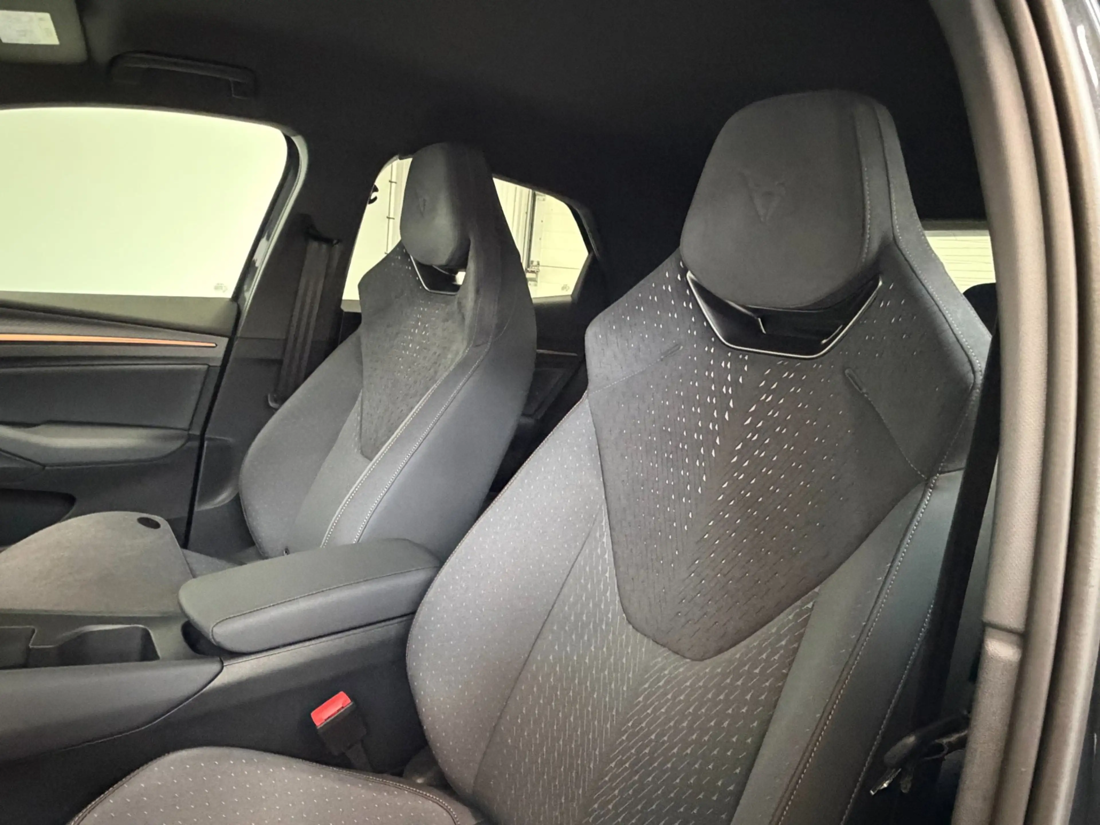 CUPRA Raval Business / 56 KWh / 211 PK / DIRECT LEVERBAAR / NI — photo 18