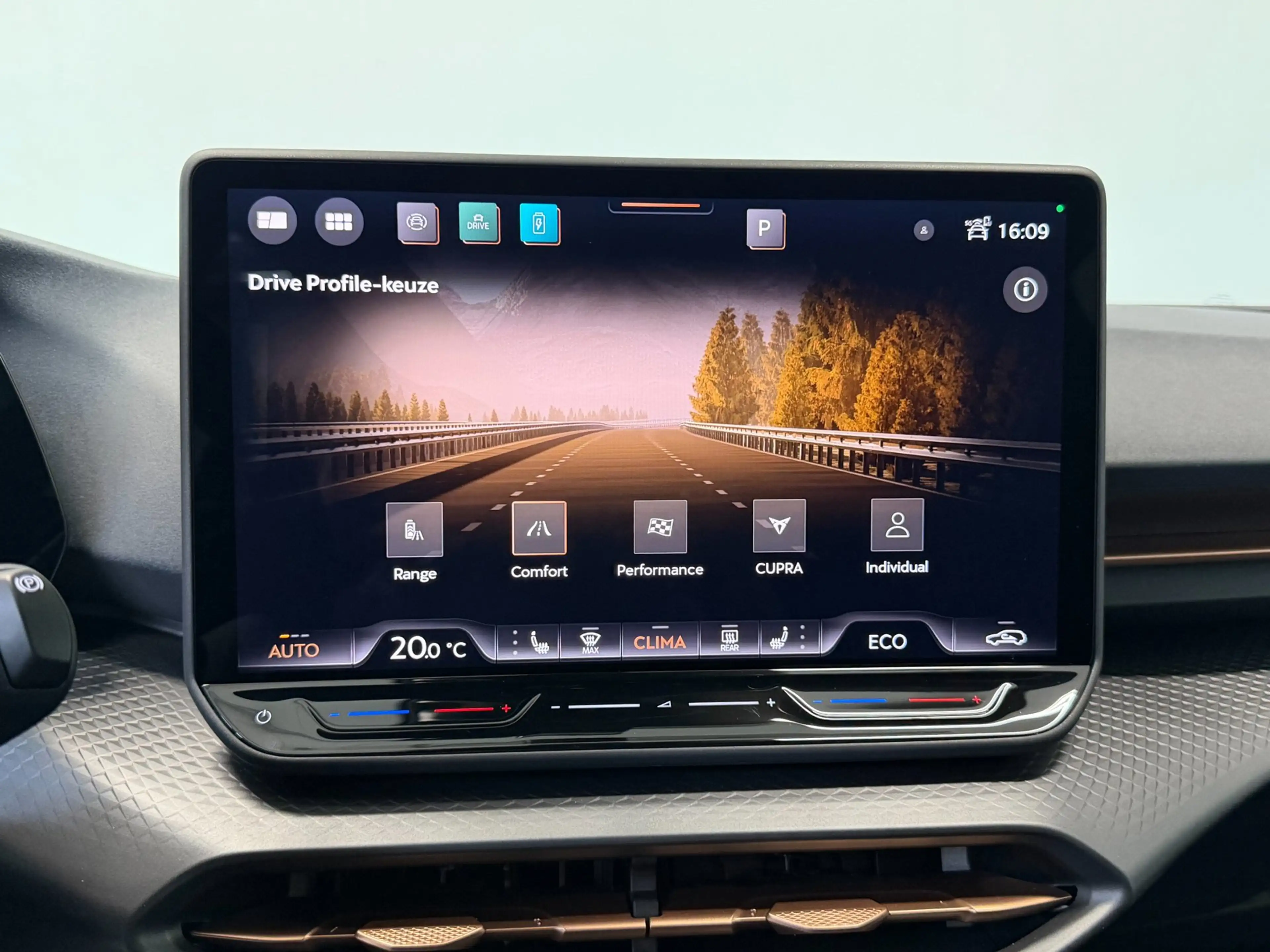 CUPRA Raval Business / 56 KWh / 211 PK / DIRECT LEVERBAAR / NI — photo 23