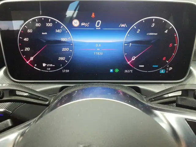 Mercedes-Benz C-Class view 11
