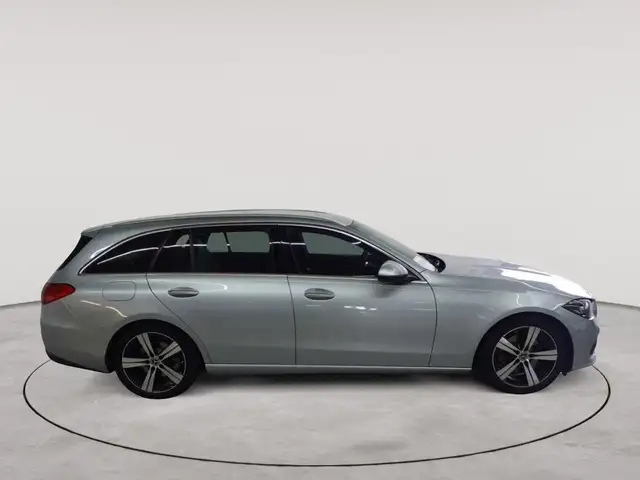 Mercedes-Benz C-Class view 3