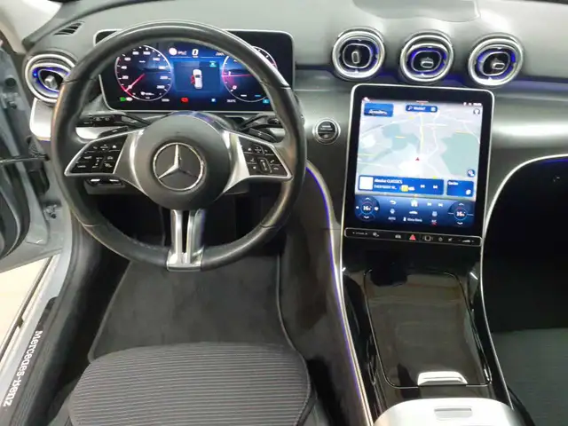Mercedes-Benz C-Class view 9