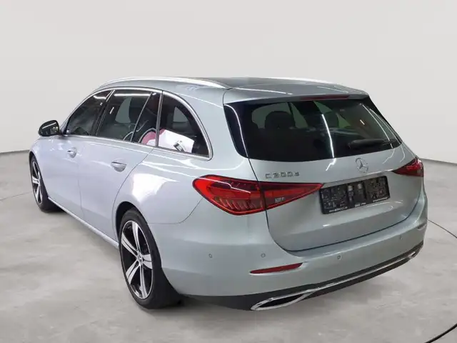 Mercedes-Benz C-Class view 5