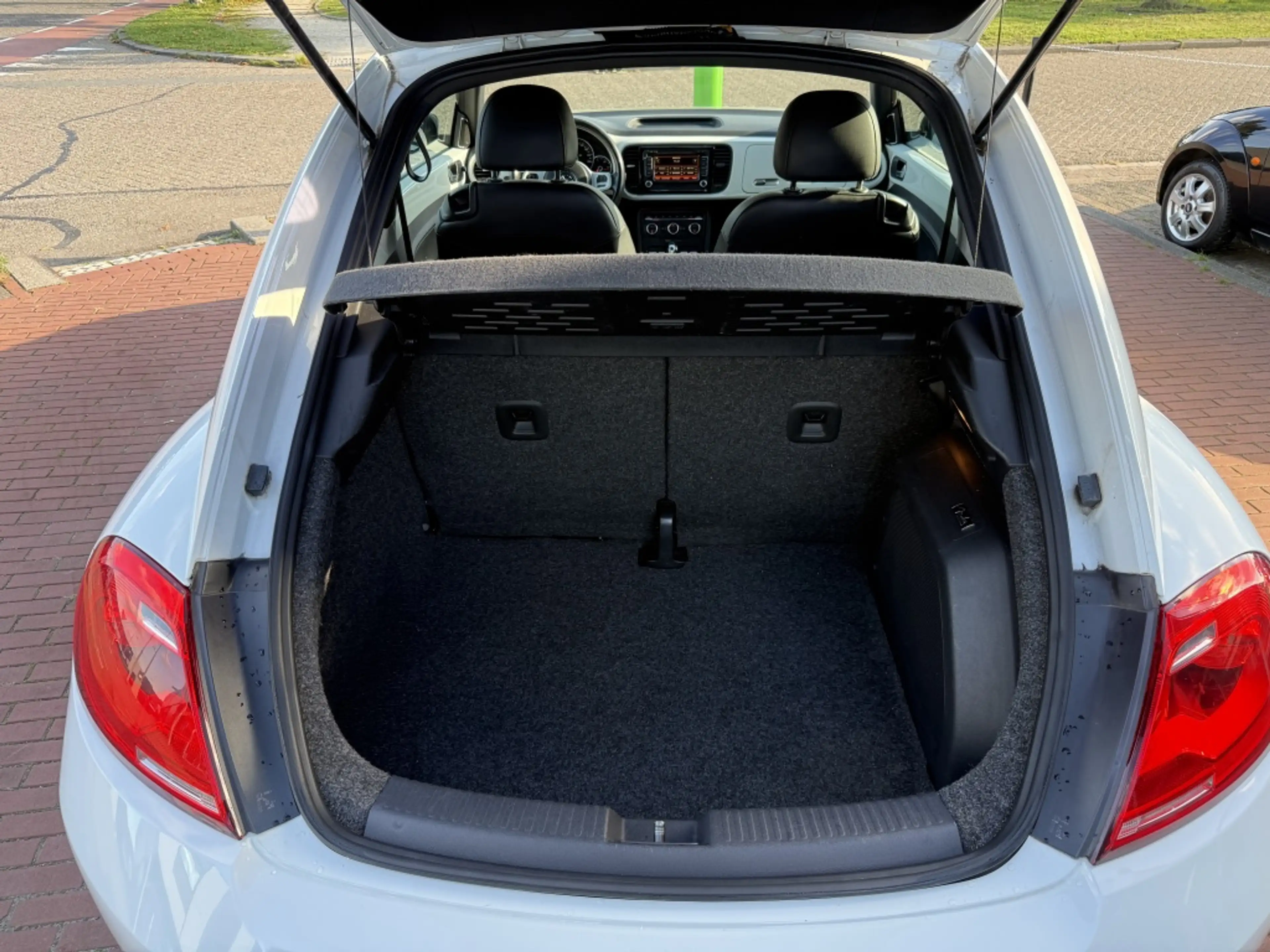 Volkswagen Beetle 2.0 TSI Sport automaat leer navi 200PK!! — photo 8