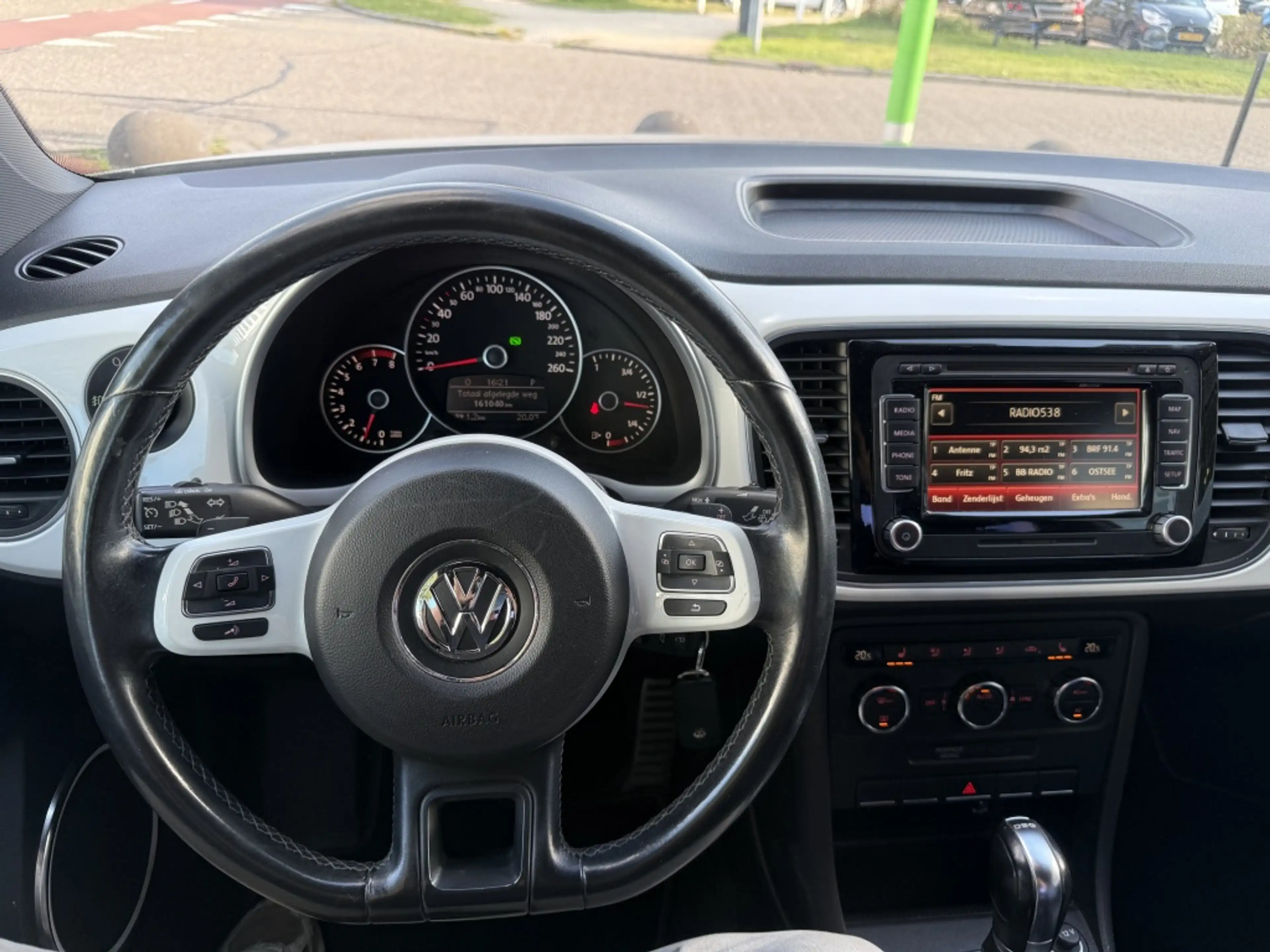 Volkswagen Beetle 2.0 TSI Sport automaat leer navi 200PK!! — photo 10