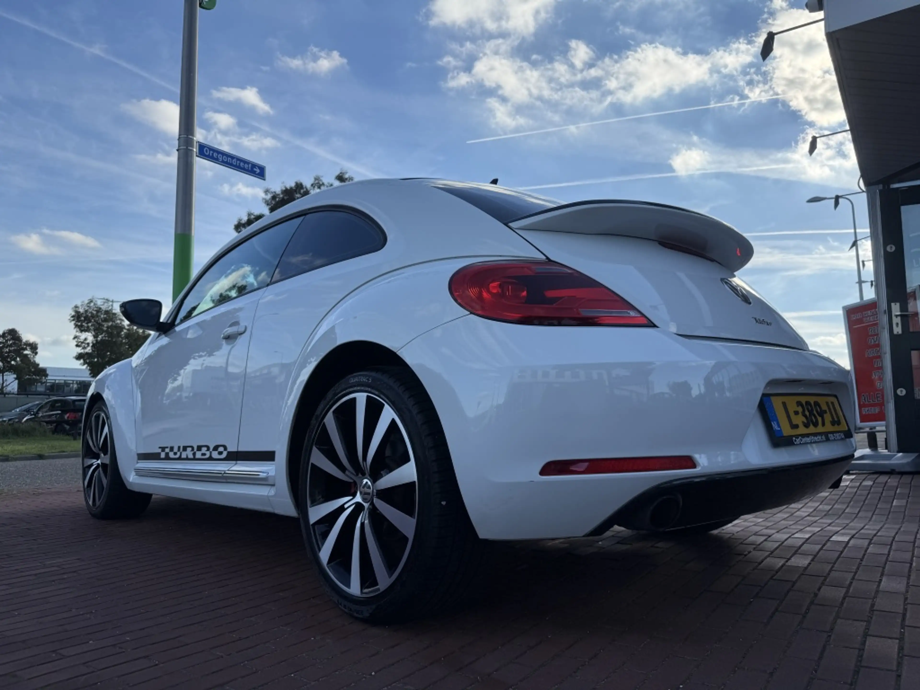 Volkswagen Beetle 2.0 TSI Sport automaat leer navi 200PK!! — photo 3