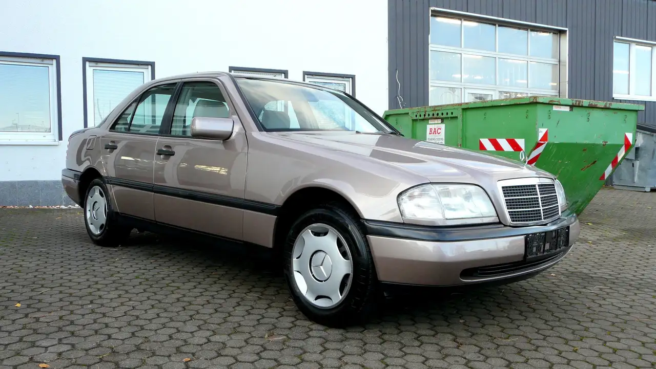 Mercedes-Benz C 180 Rosenholz Metallic im BESTZUSTAND!, foto 3