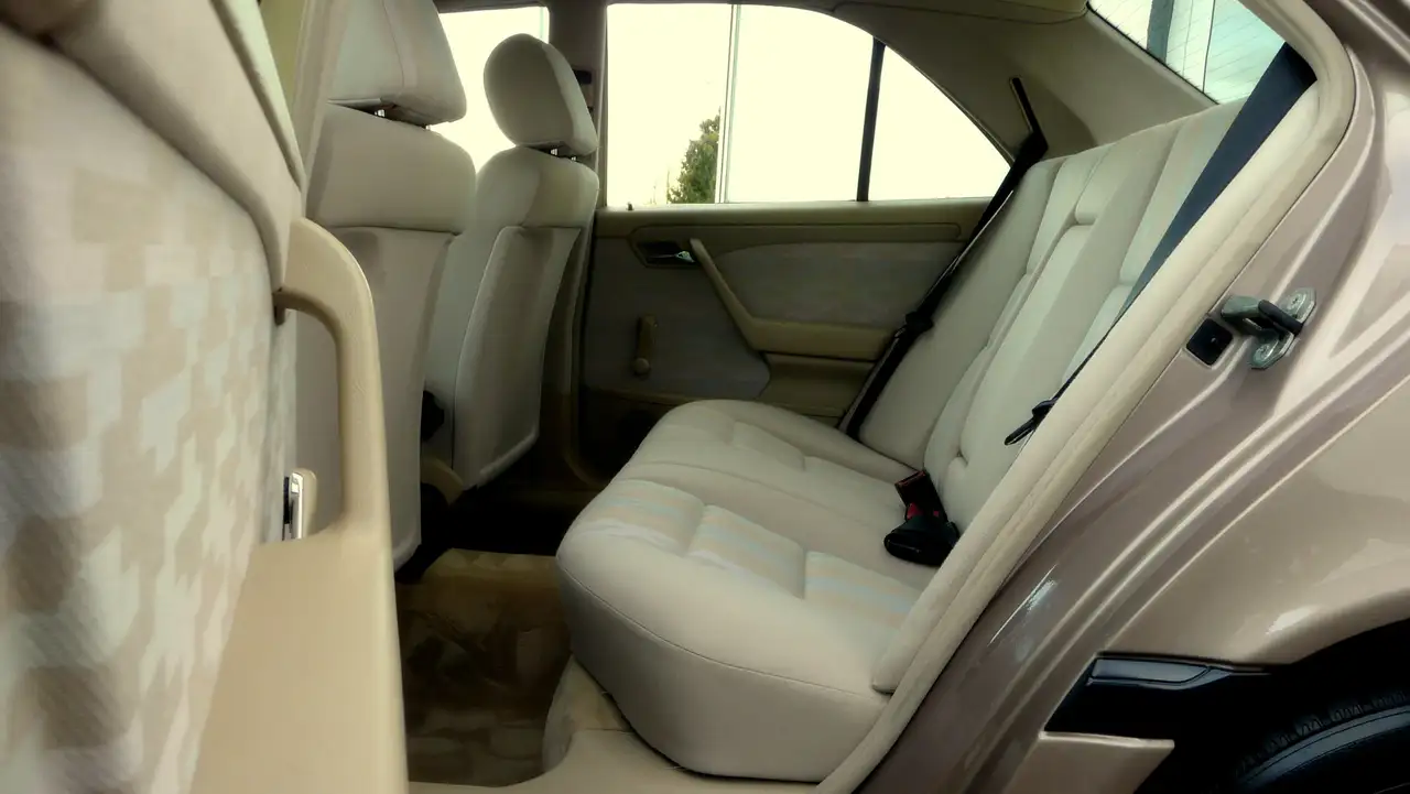 Mercedes-Benz C 180 Rosenholz Metallic im BESTZUSTAND!, foto 12