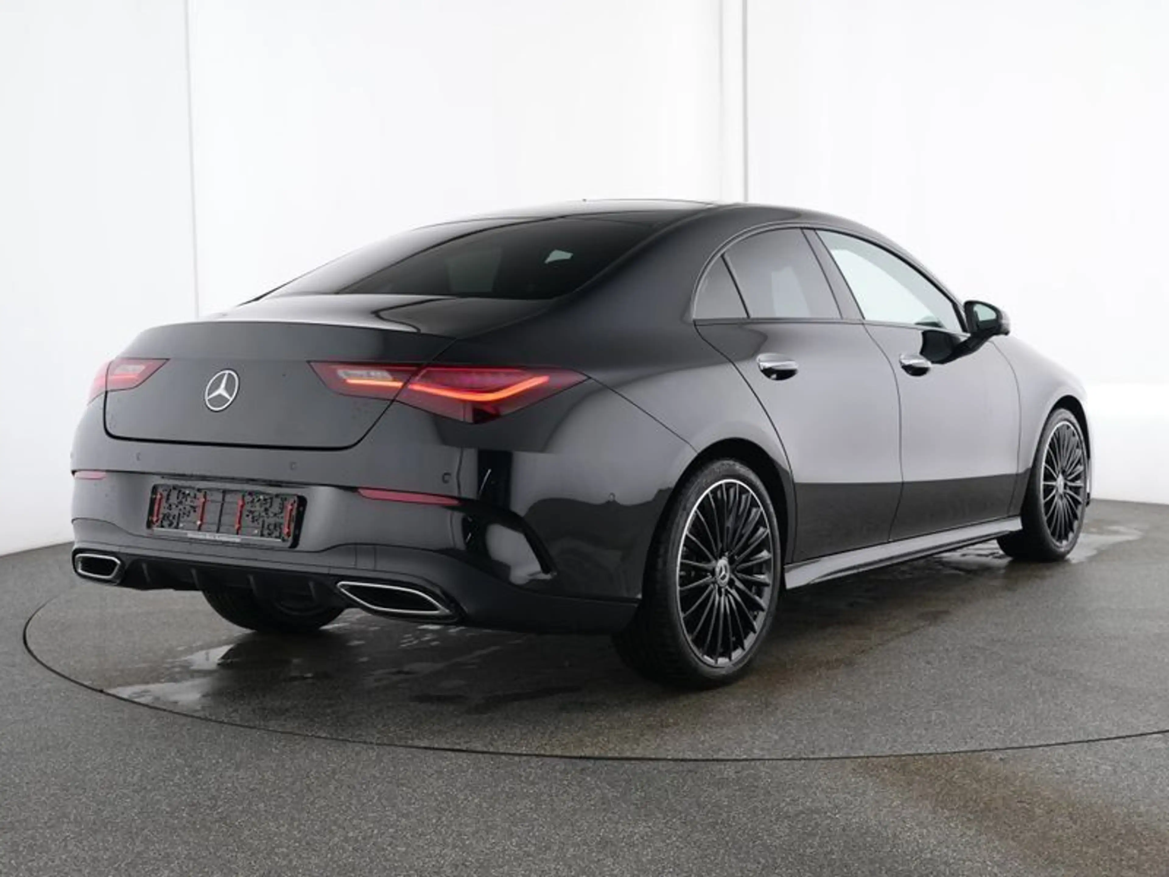 Mercedes-Benz CLA 200 AMG Night Panorama Burmester 360 DIS 19" — photo 2