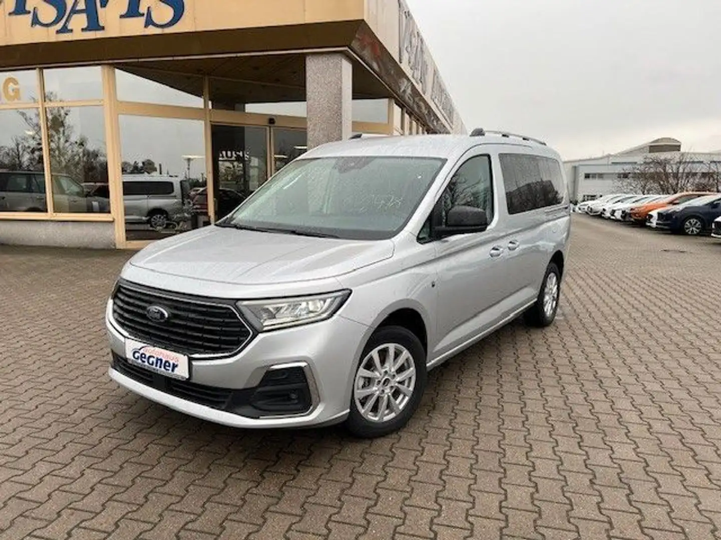 Ford Grand Tourneo 2.0l TDi Titanium Aut. Kam. LED Silber - 2