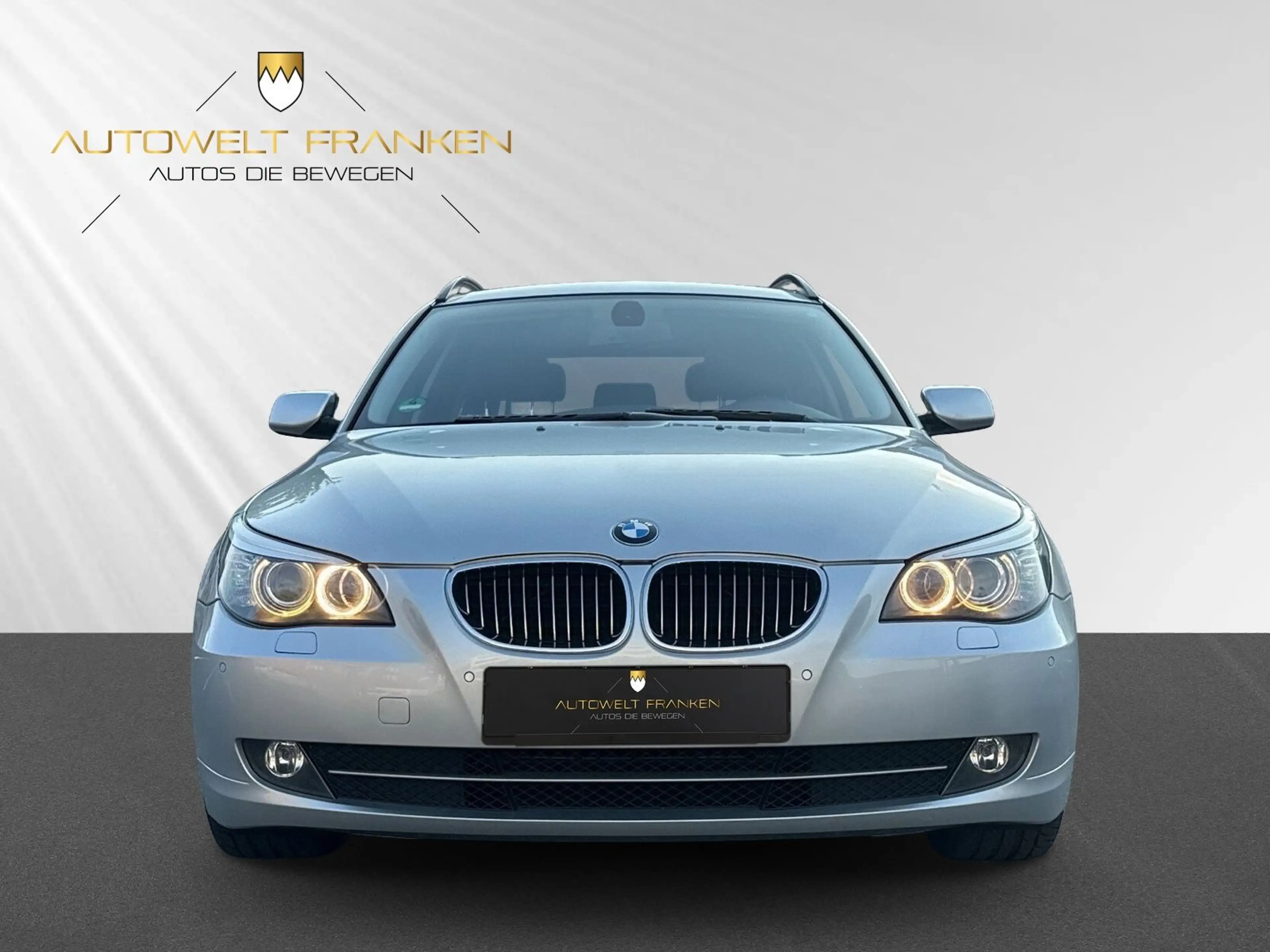 BMW 523 i Touring *XENON*LEDER*NAVI*PDC*TEMPO*SHZ* — photo 3