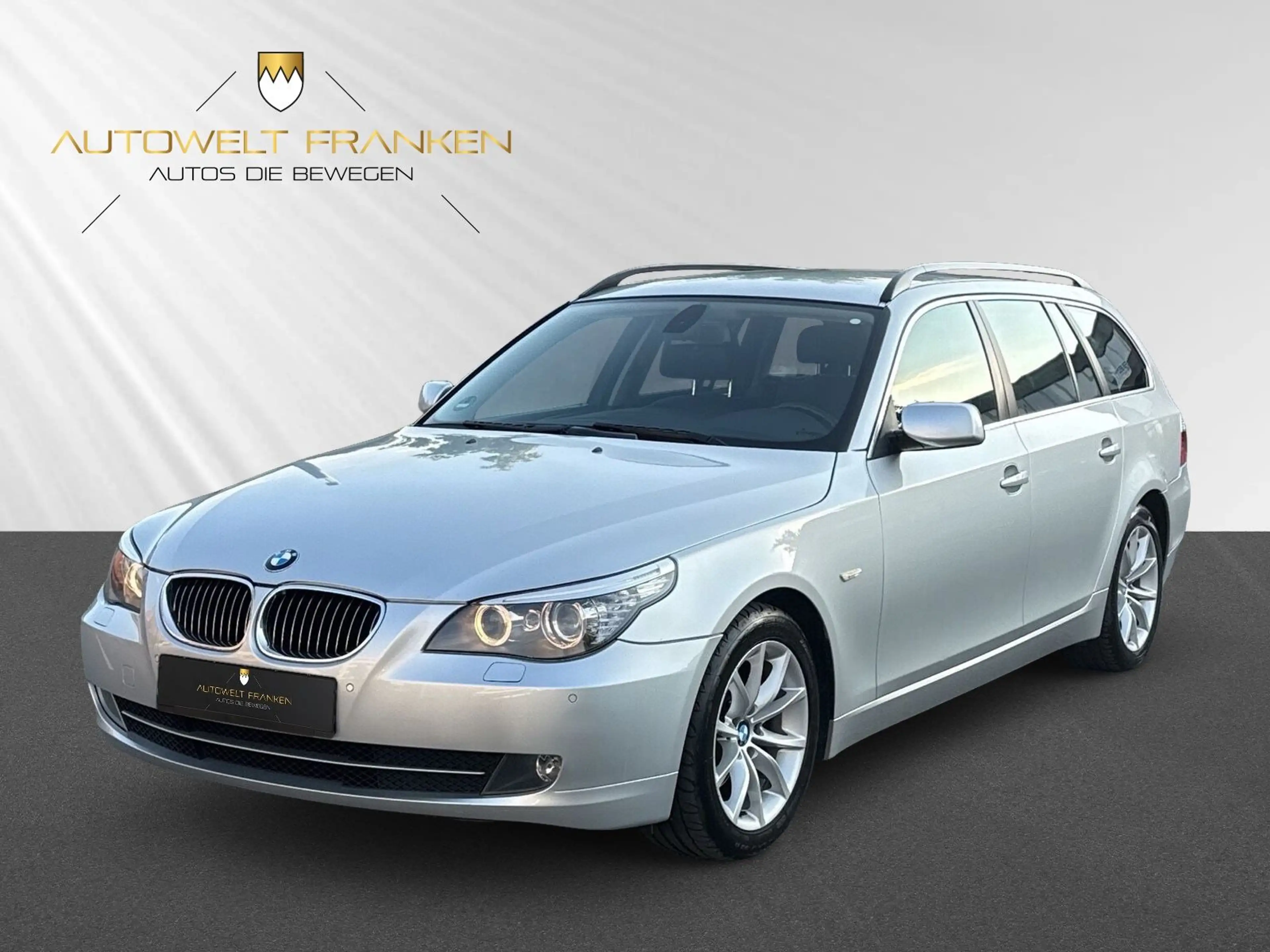 BMW 523 i Touring *XENON*LEDER*NAVI*PDC*TEMPO*SHZ* — photo 4
