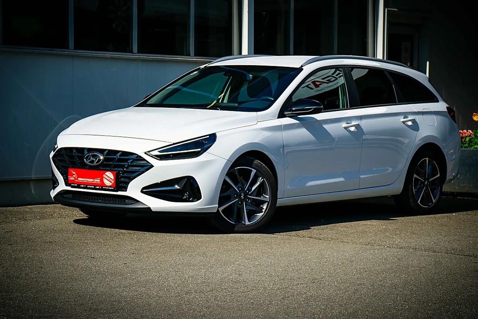 Hyundai i30 T-GDi Edition 30+ *KAMERA*LED*AUTOMATIK* Weiß - 2