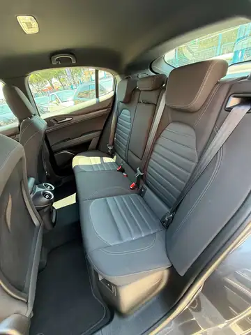 Alfa Romeo Stelvio view 12