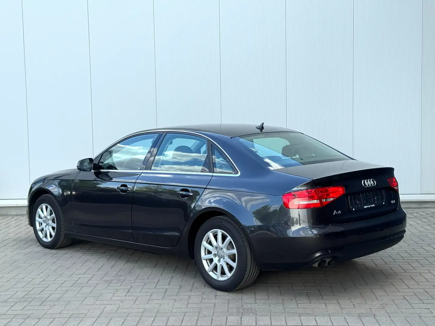 Audi A4 ✅2.0 TDi GARANTIE Navi Cruise C. Parksens 1.Eig Gris - 2