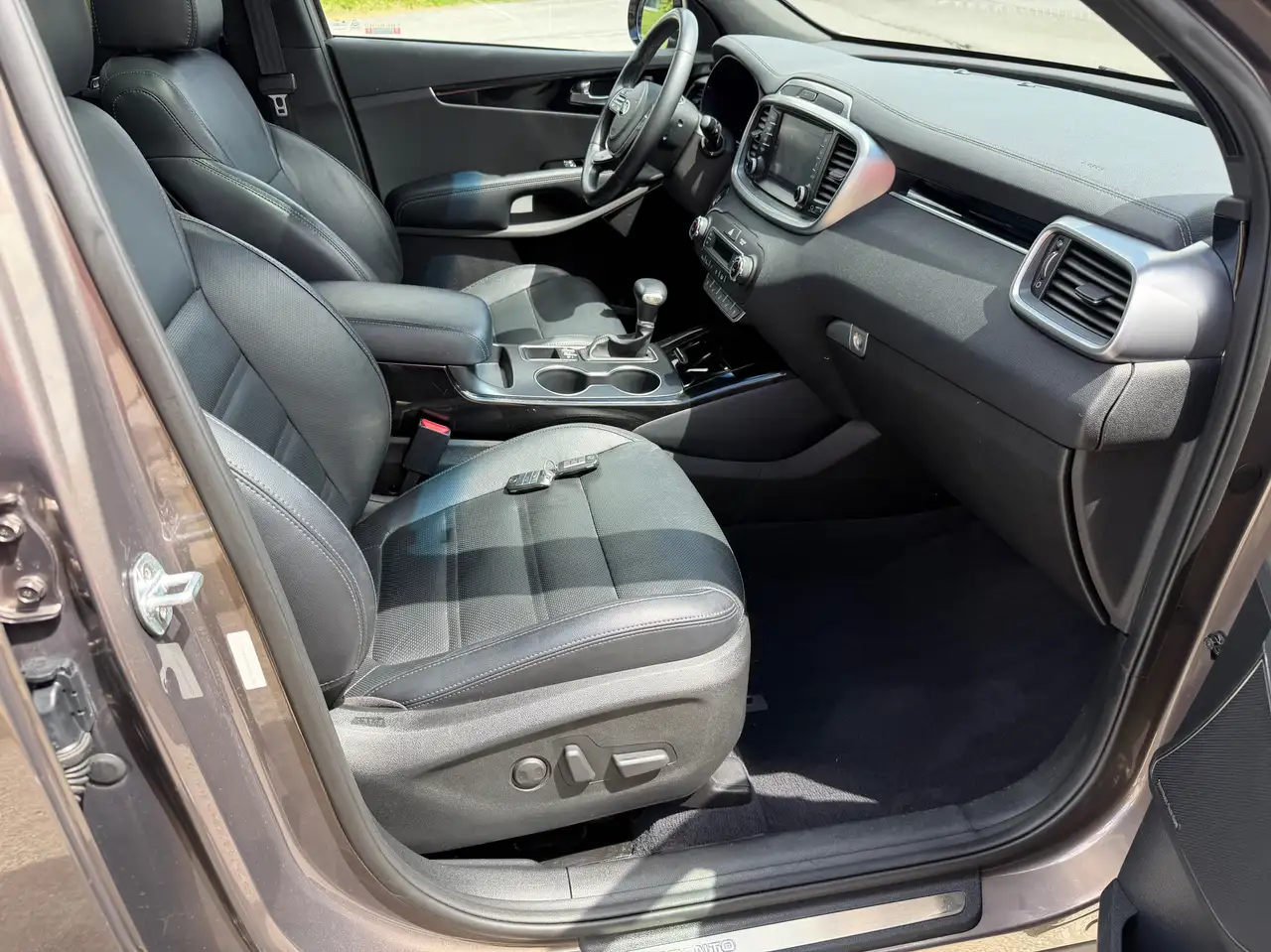 Kia Sorento снимка Kia Sorento