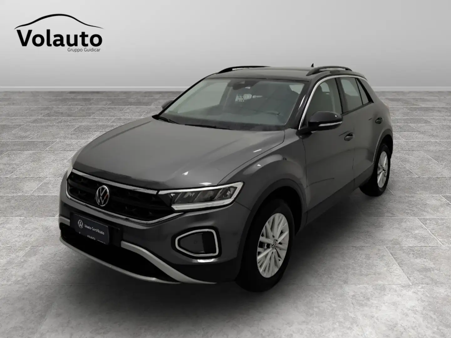 Volkswagen T-Roc 2022 - T-Roc 1.0 tsi Life 110cv Grijs - 1