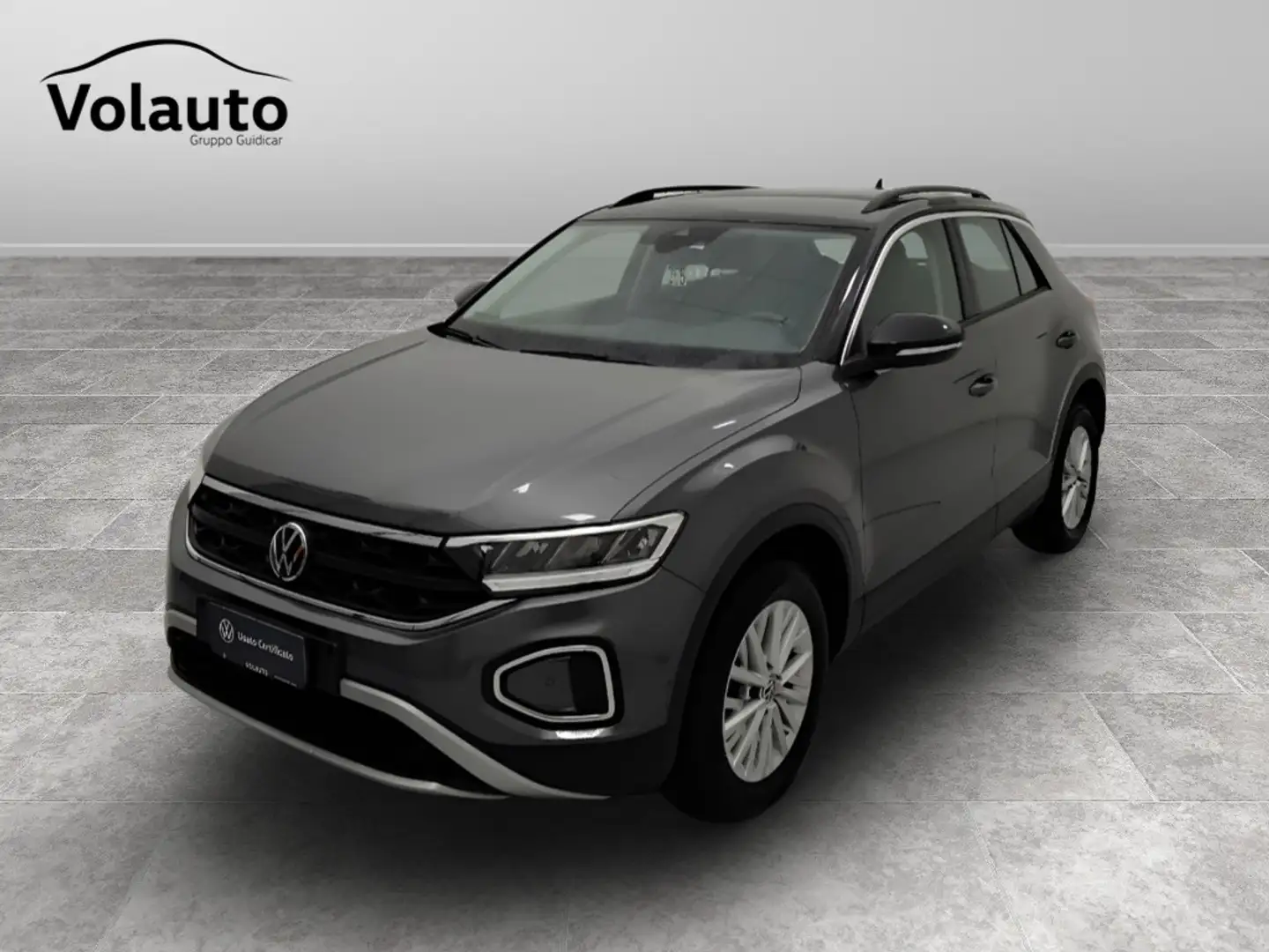 Volkswagen T-Roc 2022 - T-Roc 1.0 tsi Life 110cv Gris - 1