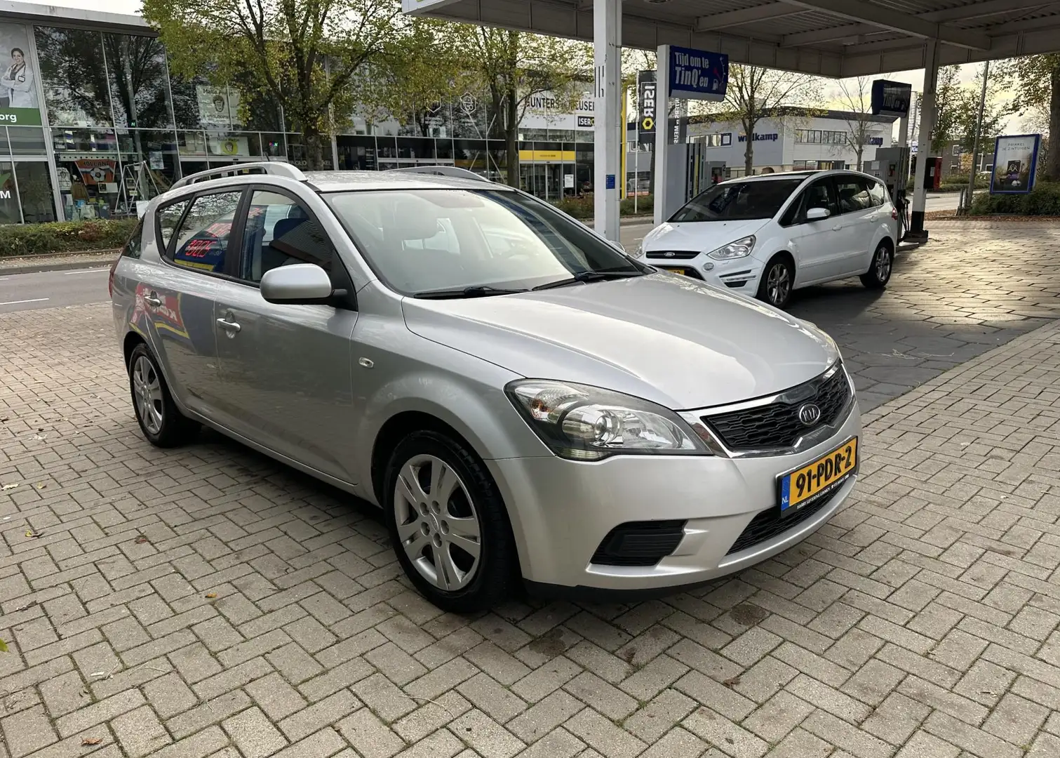 Kia Ceed / cee'd 1.4 CVVT X-tra Grijs - 2