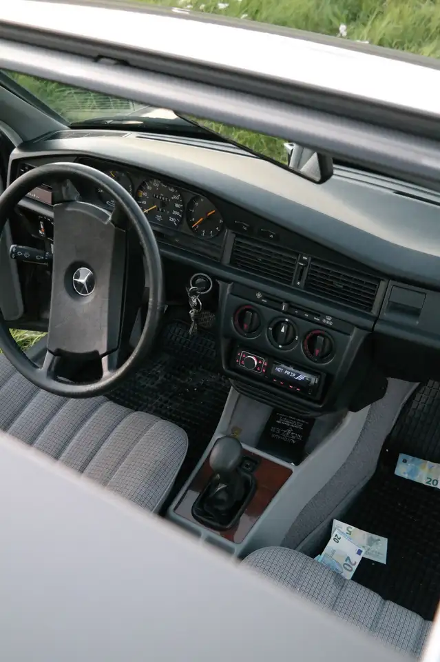 Mercedes-Benz 190 E, foto 9