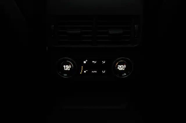 Land Rover Range Rover Velar P400e PHEV Dynamic HSE Ansicht 18