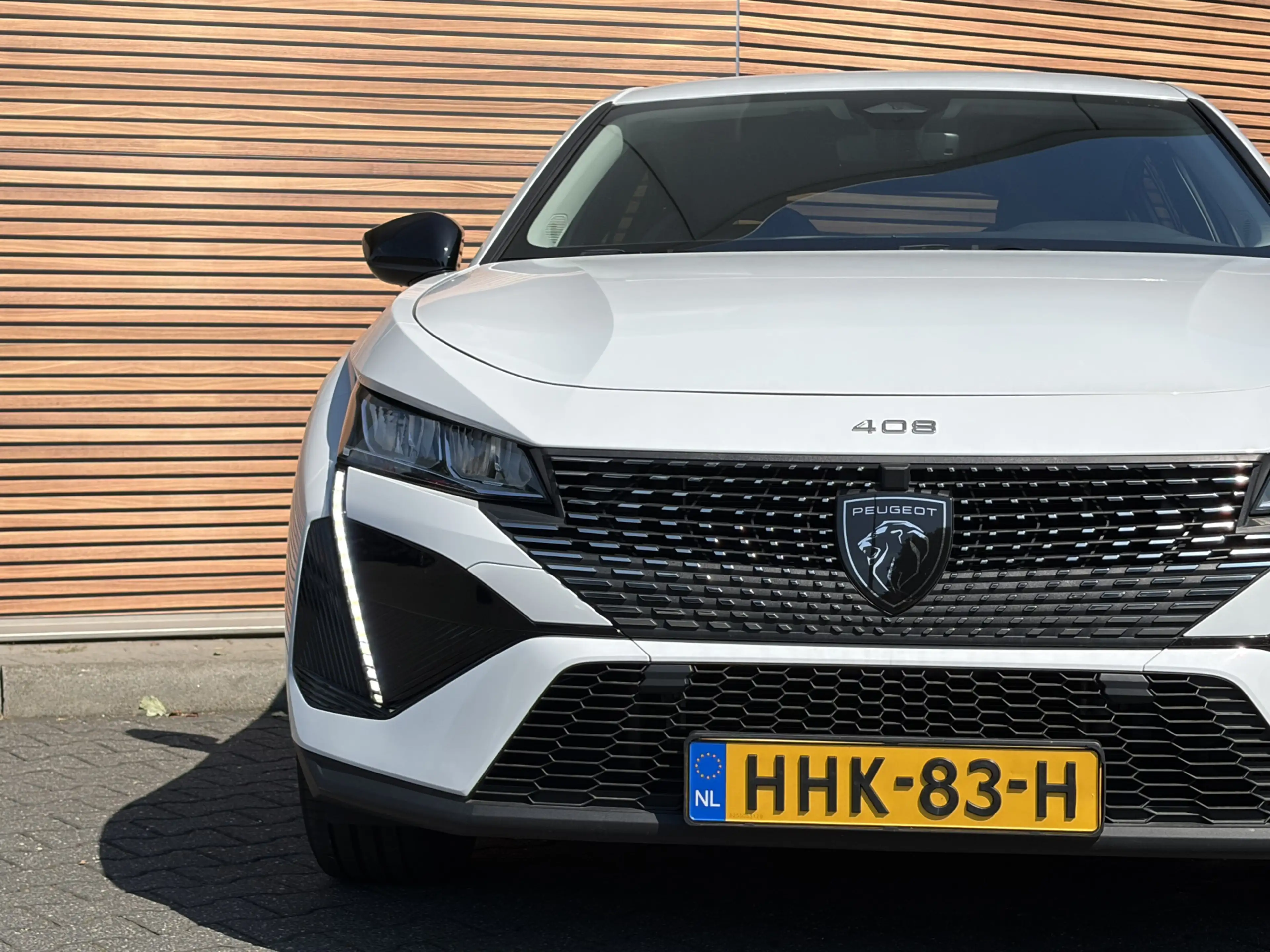 Peugeot 408 1.2 Hybrid 145 e-DCS6 Allure Cruise / Navi / Carpl — photo 9