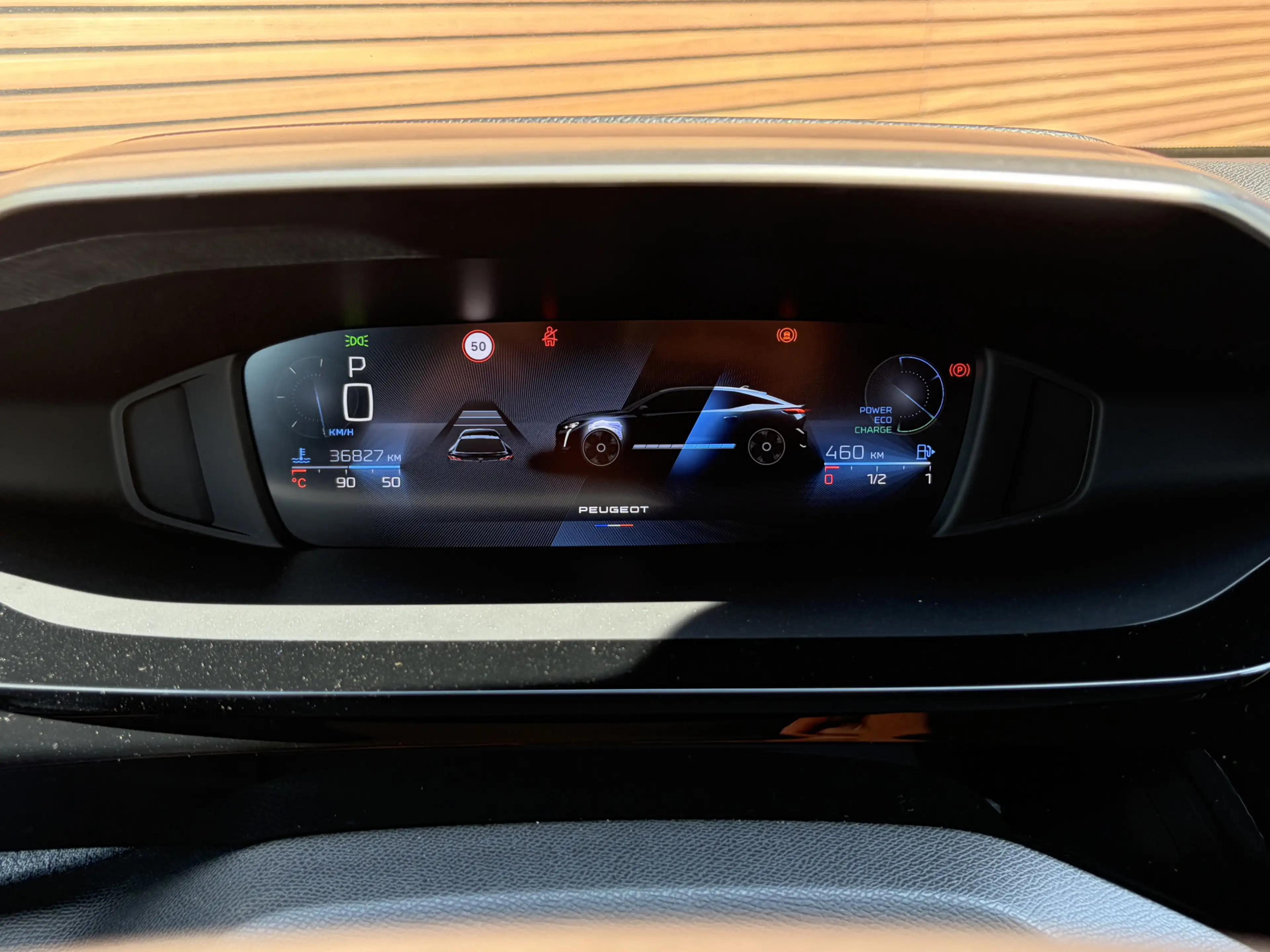 Peugeot 408 1.2 Hybrid 145 e-DCS6 Allure Cruise / Navi / Carpl — photo 25