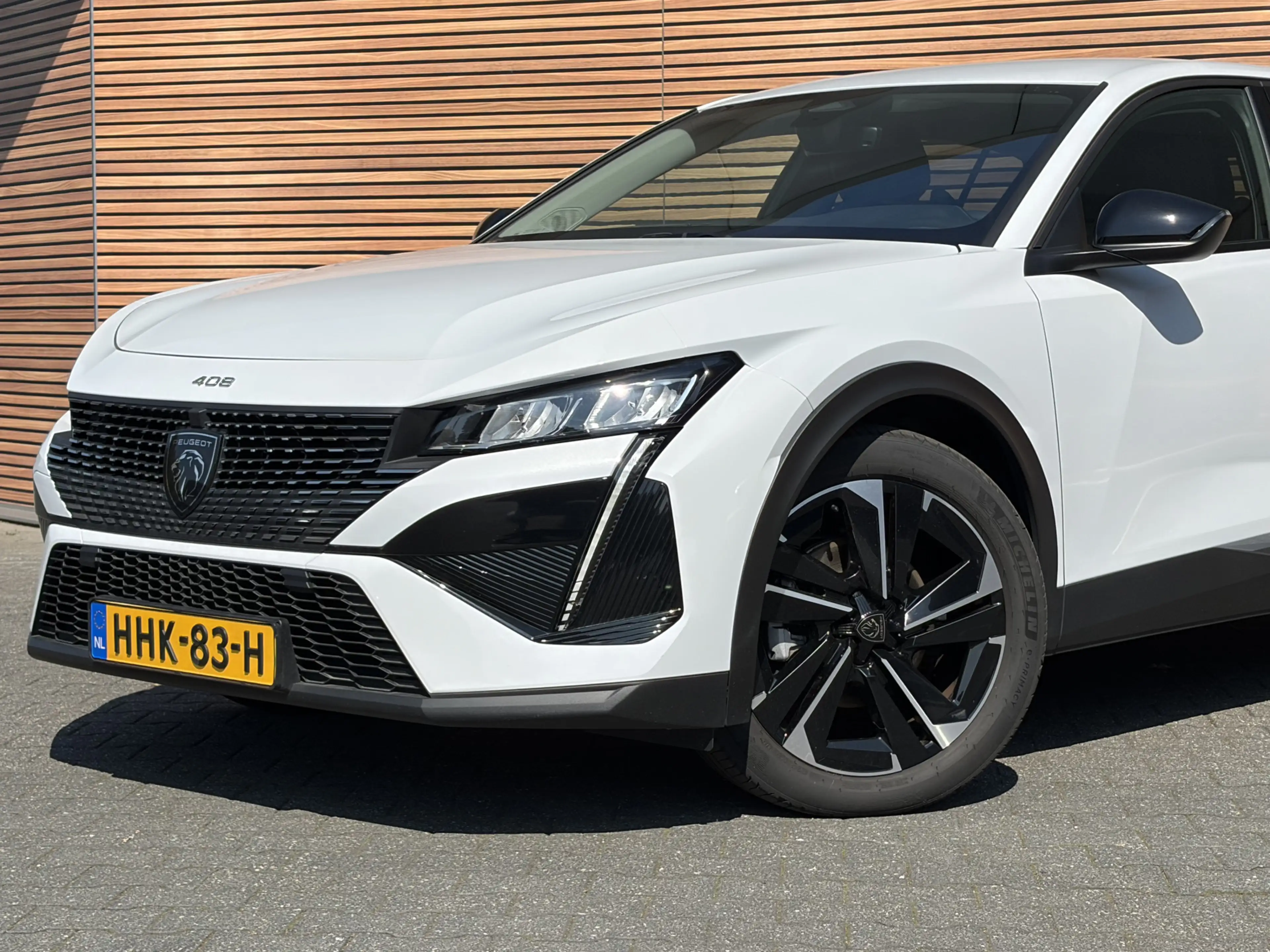 Peugeot 408 1.2 Hybrid 145 e-DCS6 Allure Cruise / Navi / Carpl — photo 11