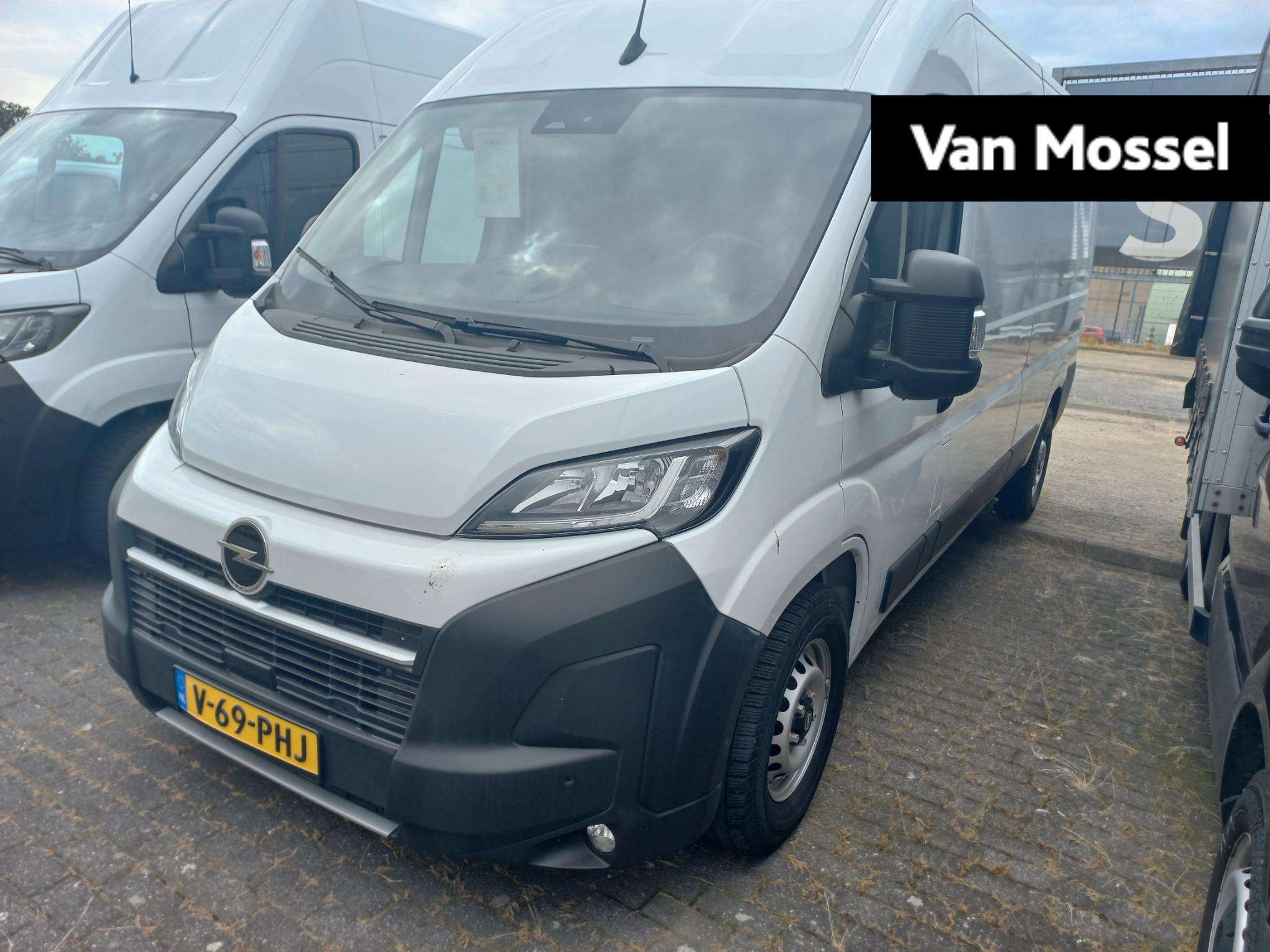Opel Movano